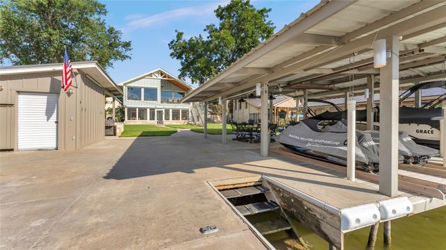 136 Web Isle DR, Granite Shoals, TX 78654