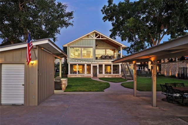 136 Web Isle DR, Granite Shoals, TX 78654