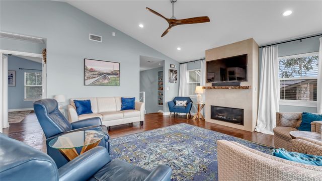 136 Web Isle DR, Granite Shoals, TX 78654