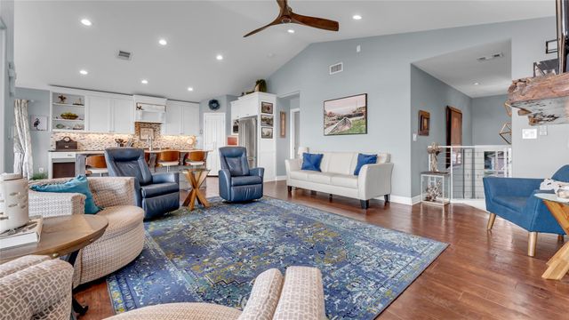 136 Web Isle DR, Granite Shoals, TX 78654