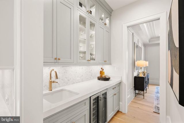 6613 31ST ST N, Arlington, VA 22213