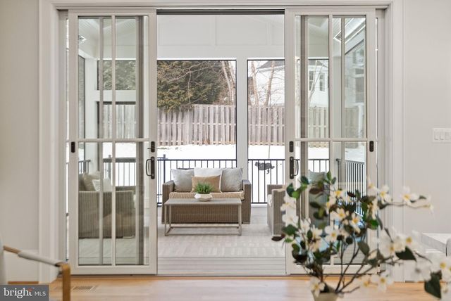 6613 31ST ST N, Arlington, VA 22213