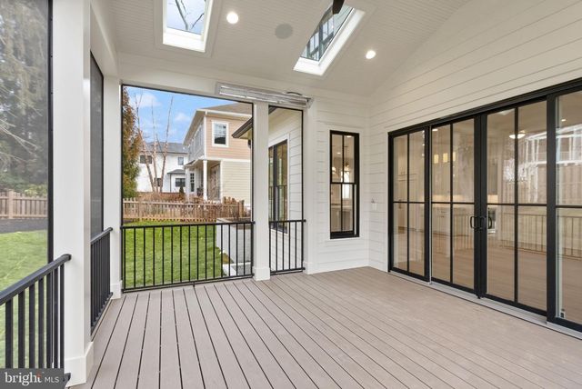 6613 31ST ST N, Arlington, VA 22213