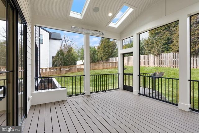 6613 31ST ST N, Arlington, VA 22213