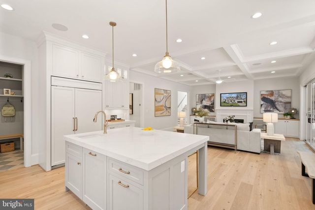 6613 31ST ST N, Arlington, VA 22213