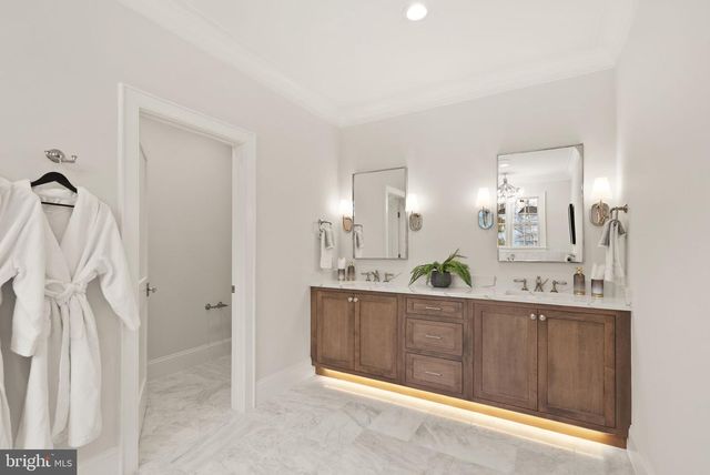 6613 31ST ST N, Arlington, VA 22213