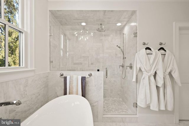 6613 31ST ST N, Arlington, VA 22213