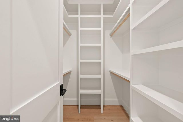 6613 31ST ST N, Arlington, VA 22213