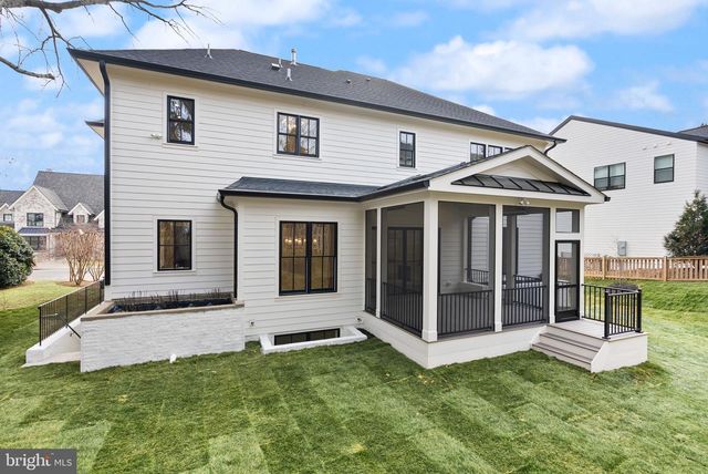 6613 31ST ST N, Arlington, VA 22213