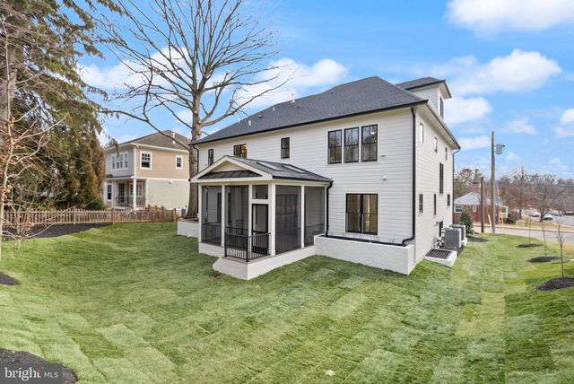 6613 31ST ST N, Arlington, VA 22213