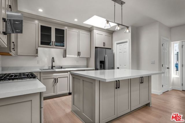 303 Culver Boulevard, Playa Del Rey (los Angeles), CA 90293