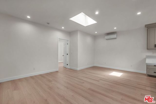 303 Culver Boulevard, Playa Del Rey (los Angeles), CA 90293