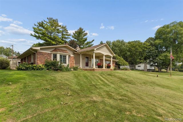 7510 Greene Haven Drive, Clarkston, MI 48348