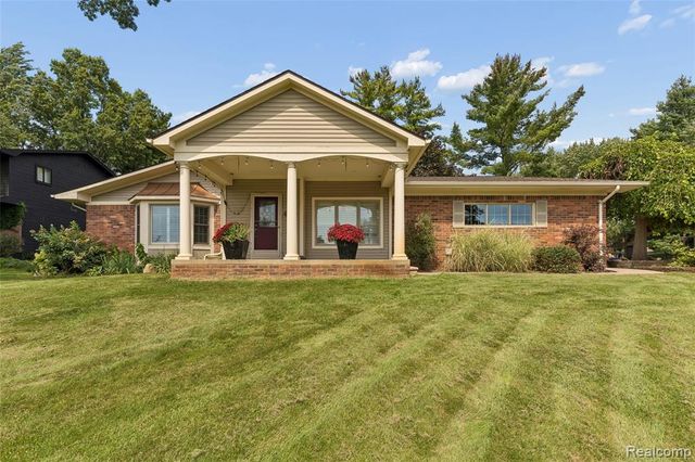 7510 Greene Haven Drive, Clarkston, MI 48348