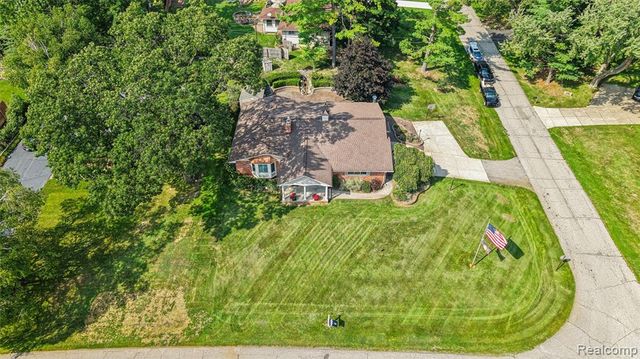 7510 Greene Haven Drive, Clarkston, MI 48348