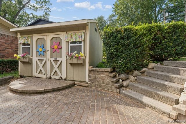 7510 Greene Haven Drive, Clarkston, MI 48348