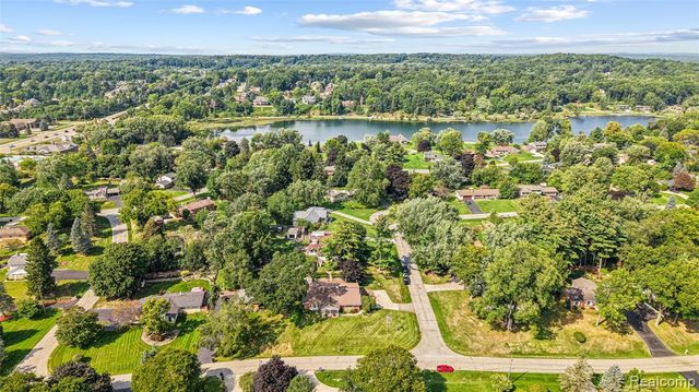 7510 Greene Haven Drive, Clarkston, MI 48348