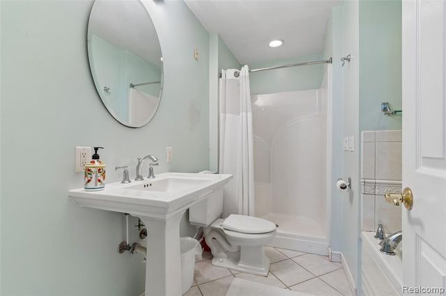 7510 Greene Haven Drive, Clarkston, MI 48348