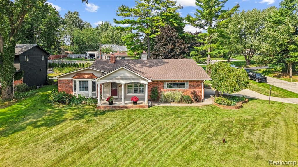 7510 Greene Haven Drive, Clarkston, MI 48348