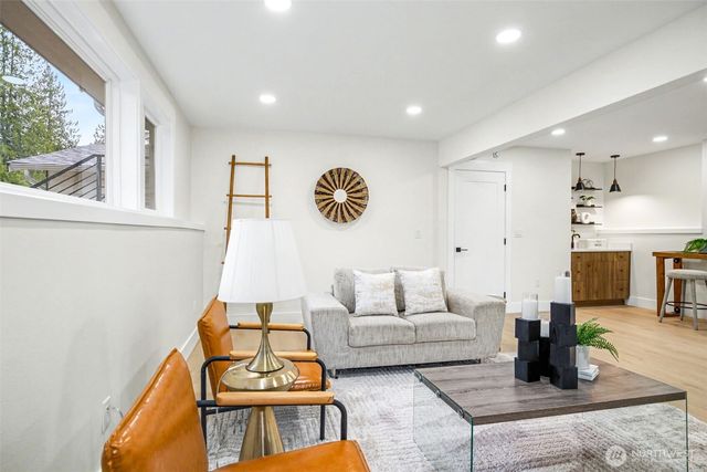 9603 NE 203 Street, Bothell, WA 98011