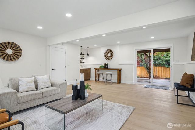 9603 NE 203 Street, Bothell, WA 98011