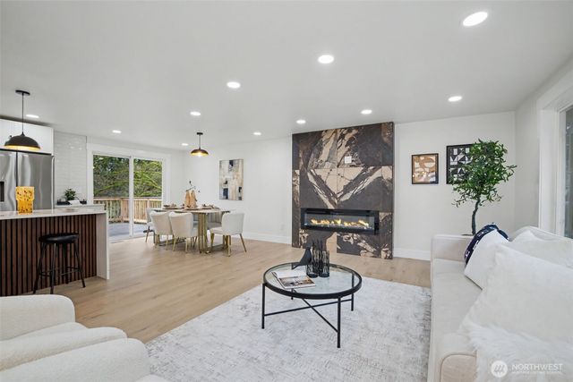 9603 NE 203 Street, Bothell, WA 98011