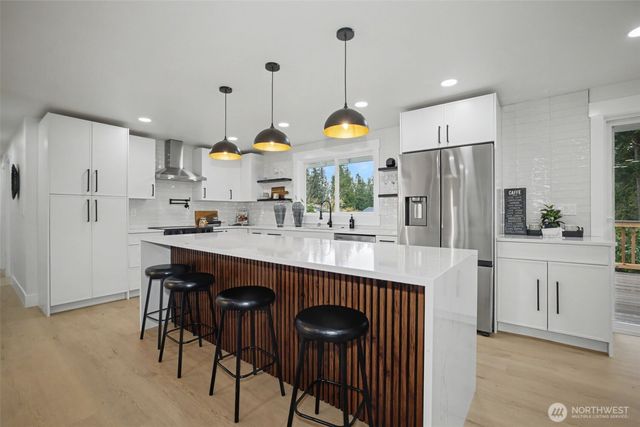 9603 NE 203 Street, Bothell, WA 98011