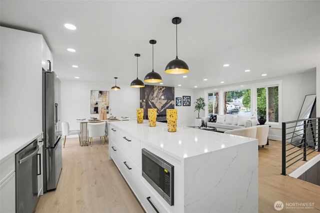 9603 NE 203 Street, Bothell, WA 98011