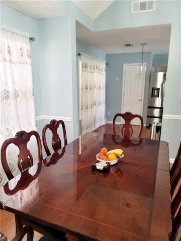 233 Cobblestone Lane, Mcdonough, GA 30252