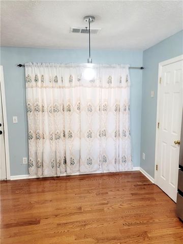 233 Cobblestone Lane, Mcdonough, GA 30252