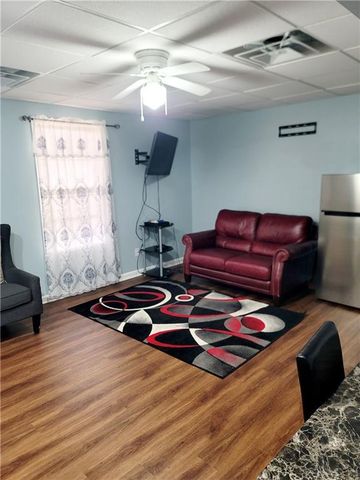 233 Cobblestone Lane, Mcdonough, GA 30252