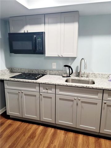 233 Cobblestone Lane, Mcdonough, GA 30252