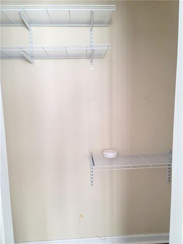 233 Cobblestone Lane, Mcdonough, GA 30252