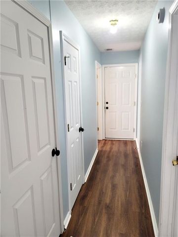 233 Cobblestone Lane, Mcdonough, GA 30252