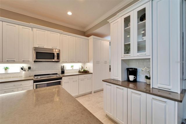 1711 LAUREL GLEN PLACE, Lakeland, FL 33803