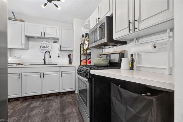 8824 Old Ocean View RD, Norfolk, VA 23503