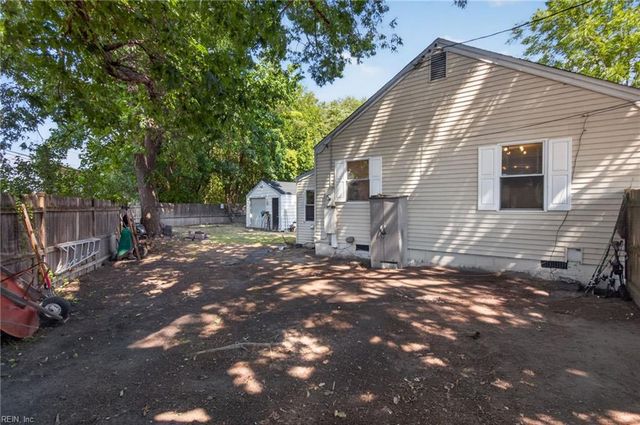 8824 Old Ocean View RD, Norfolk, VA 23503