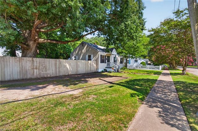 8824 Old Ocean View RD, Norfolk, VA 23503