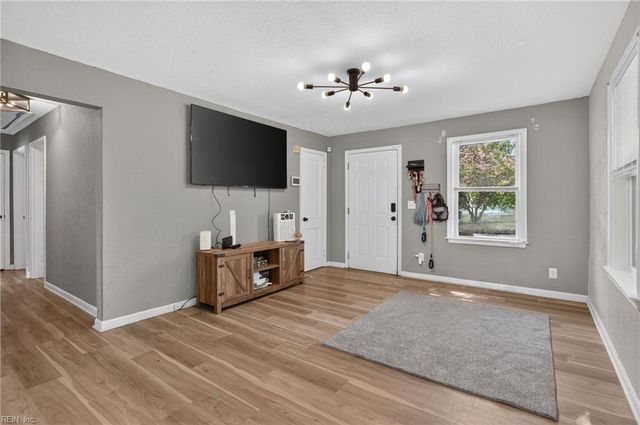 8824 Old Ocean View RD, Norfolk, VA 23503