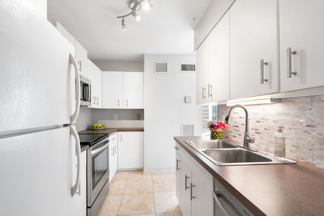 401 E ONTARIO Street 810, Chicago, IL 60611