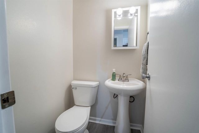 1422 W 2ND AVENUE, Oshkosh, WI 54902