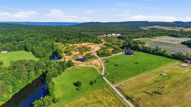 346 Palmer Rock Quarry Road, Graysville, TN 37338