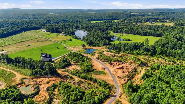 346 Palmer Rock Quarry Road, Graysville, TN 37338