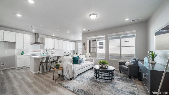 22113 E 49th Place, Aurora, CO 80019