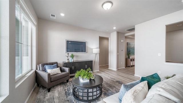 22113 E 49th Place, Aurora, CO 80019