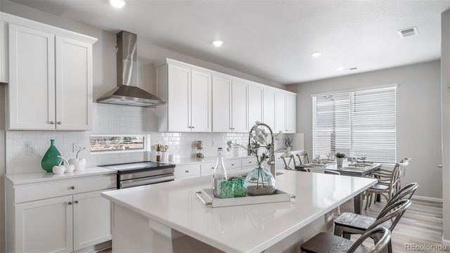 22113 E 49th Place, Aurora, CO 80019
