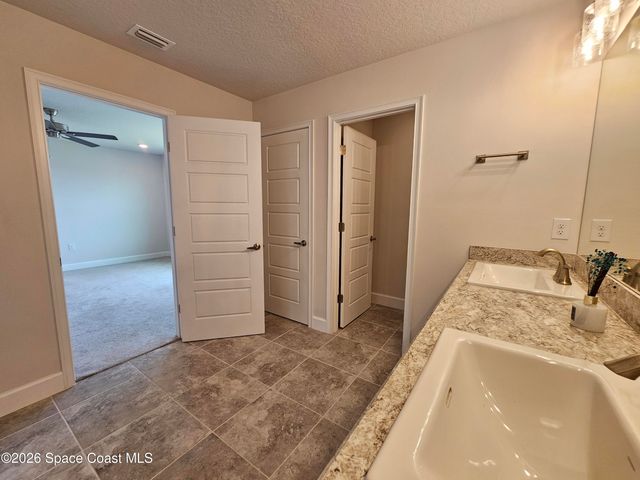 1109 Canfield Circle SE, Palm Bay, FL 32909