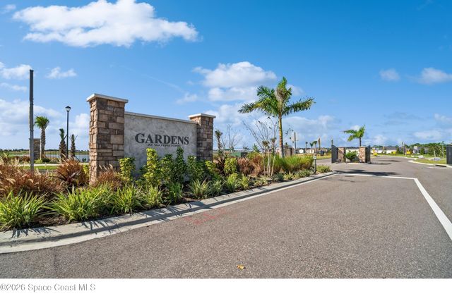 1109 Canfield Circle SE, Palm Bay, FL 32909