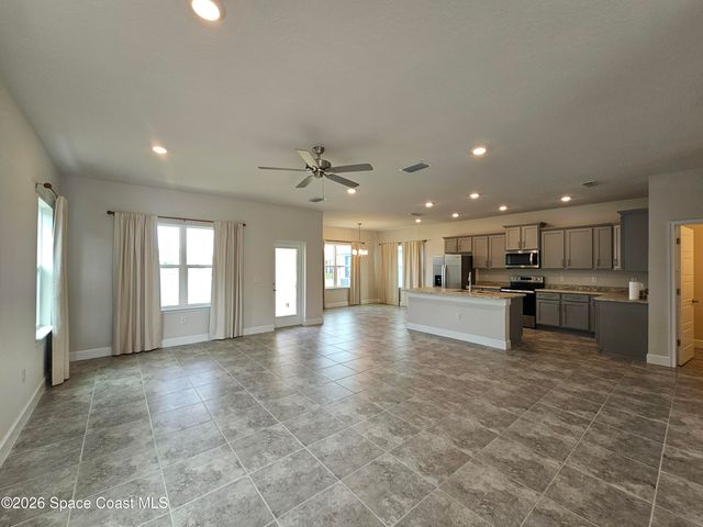 1109 Canfield Circle SE, Palm Bay, FL 32909
