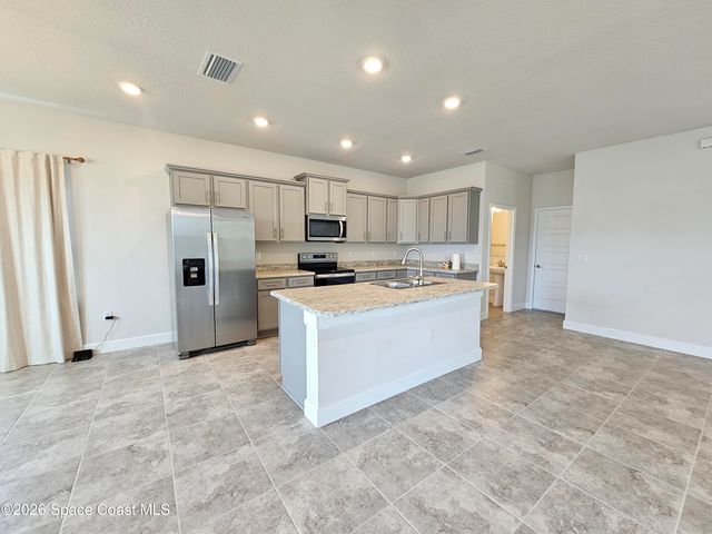 1109 Canfield Circle SE, Palm Bay, FL 32909